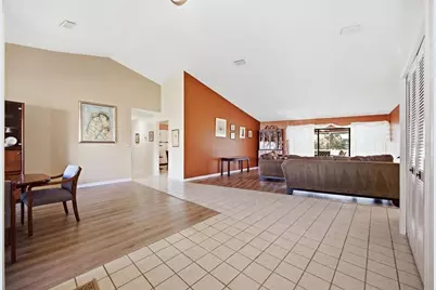 13707 Attley Place, Tampa, FL 33624 - Photo 3