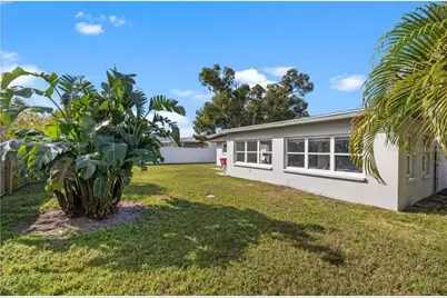 11145 Bella Loma Drive, Largo, FL 33774 - Photo 25