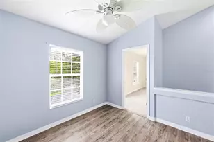 8013 Boone Dr, Largo, FL 33773 - Photo 11
