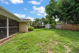 12811 Lake Dr, Largo, FL 33774 - Photo 19