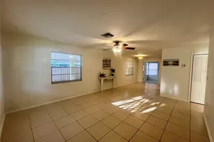 705 Bayou Ave, Tarpon Springs, FL 34689 - Photo 3