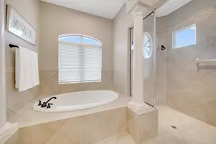 5918 Bahama Shores Dr S, Saint Petersburg, FL 33705 - Photo 13