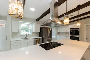1574 Souvenir Dr, Clearwater, FL 33755 - Photo 9