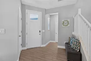 8114 Artisan Cir, Seminole, FL 33777 - Photo 5