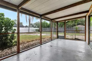 8709 N Renfrew Pl, Tampa, FL 33604 - Photo 17