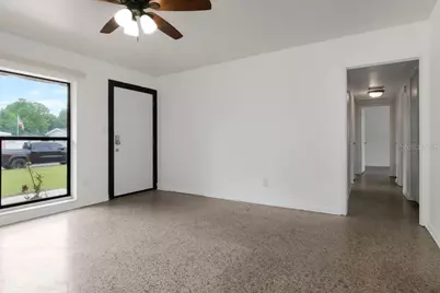 8709 N Renfrew Place, Tampa, FL 33604 - Photo 9