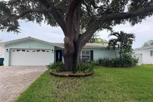 704 23rd St SW, Largo, FL 33770 - Photo 1
