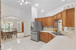 2770 Buckhorn Oaks Dr, Valrico, FL 33594 - Photo 13