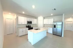 11921 Noble Chase Path, Dade City, FL 33525 - Photo 5