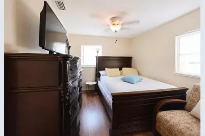 5814 Hammon Drive, Tampa, FL 33619 - Photo 9