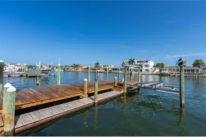 440 Palm Island SE, Clearwater Beach, FL 33767 - Photo 41