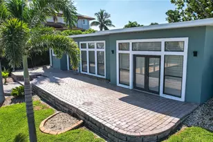 440 Palm Island SE, Clearwater Beach, FL 33767 - Photo 7