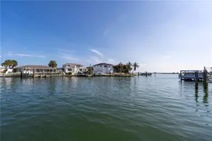 440 Palm Island SE, Clearwater Beach, FL 33767 - Photo 3