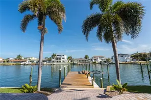 440 Palm Island SE, Clearwater Beach, FL 33767 - Photo 5