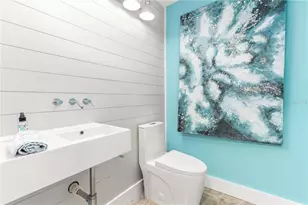 440 Palm Island SE, Clearwater Beach, FL 33767 - Photo 25