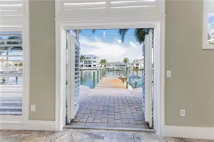 440 Palm Island SE, Clearwater Beach, FL 33767 - Photo 13