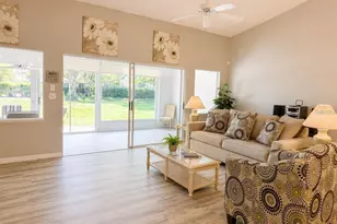 822 McCallister Ave, Sun City Center, FL 33573 - Photo 7