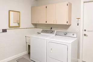 822 McCallister Ave, Sun City Center, FL 33573 - Photo 23