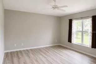 822 McCallister Ave, Sun City Center, FL 33573 - Photo 17