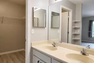 822 McCallister Ave, Sun City Center, FL 33573 - Photo 19