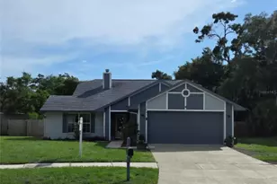 2041 Shadow Pine Dr, Brandon, FL 33511 - Photo 1