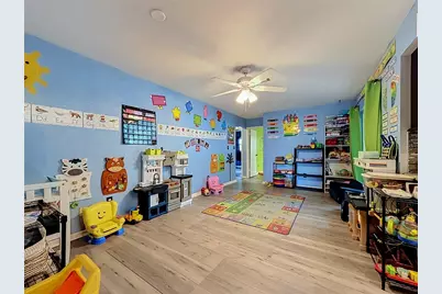 2198 Academy Drive, Clearwater, FL 33764 - Photo 37