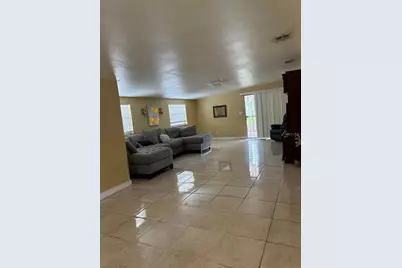 6211 N Clark Avenue, Tampa, FL 33614 - Photo 5