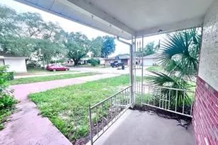7204 Isle Dr, Port Richey, FL 34668 - Photo 3