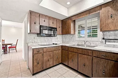 2705 Silver Lake Avenue, Tampa, FL 33614 - Photo 9