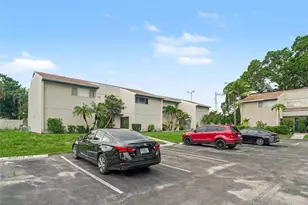 908 Byron Ln, Sarasota, FL 34243 - Photo 29