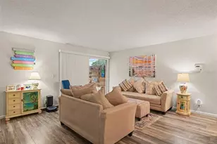 908 Byron Ln, Sarasota, FL 34243 - Photo 31