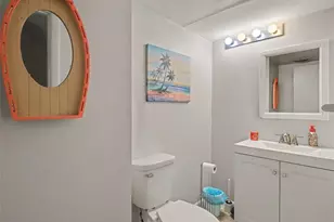 908 Byron Ln, Sarasota, FL 34243 - Photo 15