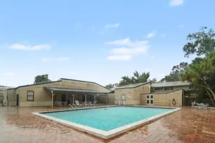 908 Byron Ln, Sarasota, FL 34243 - Photo 37