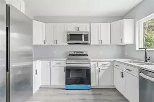 8500 N Blvd, Tampa, FL 33604 - Photo 11