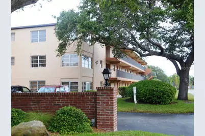 4600 98th Way N #306, Saint Petersburg, FL 33708 - Photo 1