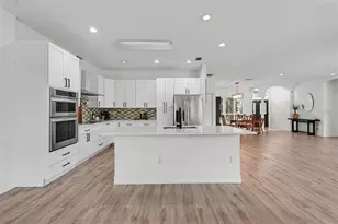 12507 Royal Dublin Ave, Odessa, FL 33556 - Photo 9