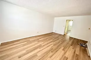 4880 Locust St NE, Saint Petersburg, FL 33703 - Photo 13