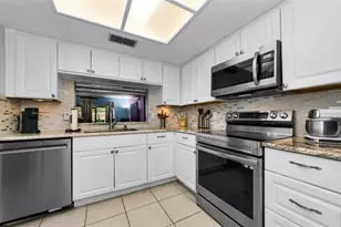 3610 Magnolia Ridge Cir, Palm Harbor, FL 34684 - Photo 21