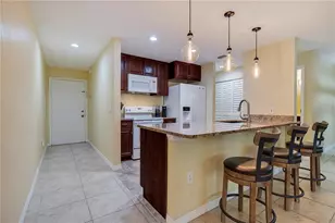 3001 58th Ave S, Saint Petersburg, FL 33712 - Photo 5