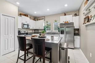 852 Tennyson Mill Cir, Tampa, FL 33619 - Photo 7