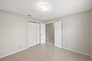 1901 Castle Bay Ct, Oldsmar, FL 34677 - Photo 7