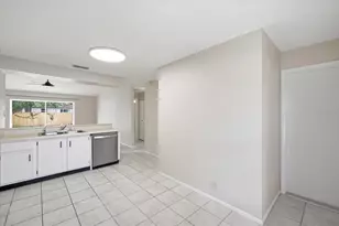 1901 Castle Bay Ct, Oldsmar, FL 34677 - Photo 13
