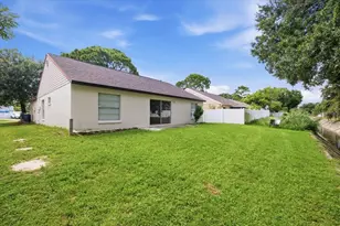 1901 Castle Bay Ct, Oldsmar, FL 34677 - Photo 29
