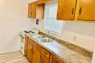 1135 Highland St N, Saint Petersburg, FL 33701 - Photo 5