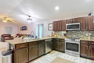 6328 Sparkling Way, Wesley Chapel, FL 33545 - Photo 15