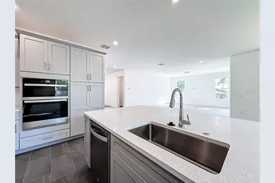 4732 W Wallcraft Avenue, Tampa, FL 33611 - Photo 25