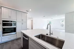 4732 W Wallcraft Ave, Tampa, FL 33611 - Photo 25