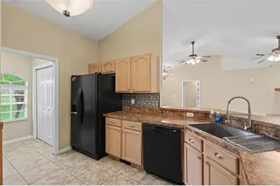 4618 Reola Road, Dover, FL 33527 - Photo 9