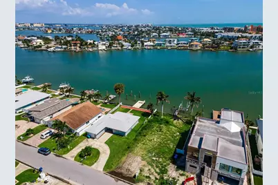 17043 Dolphin Drive, North Redington Beach, FL 33708 - Photo 3
