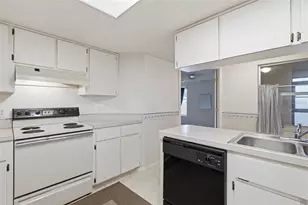 3960 Sailmaker Ln, Holiday, FL 34691 - Photo 11